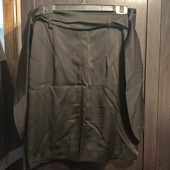 Jacob black silky skirt with tie, size 8 - Picture 3 of 4